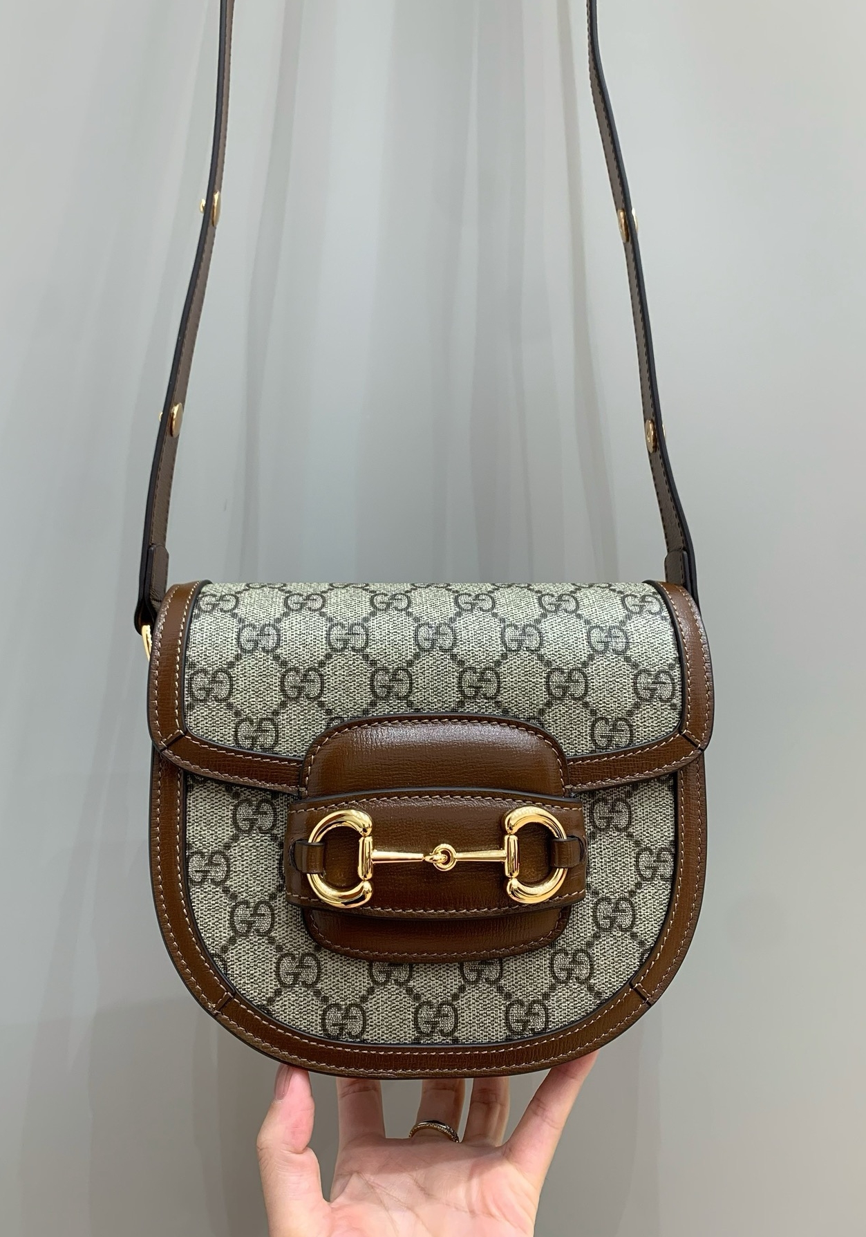 구찌 홀스빗 1955 라운드 미니백