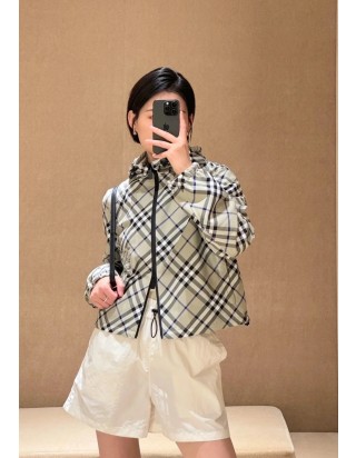 버버리 크롭 리버시블 체크 재킷