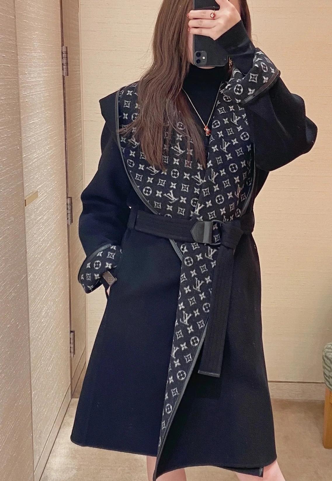 루이비통 후디드 랩 코트