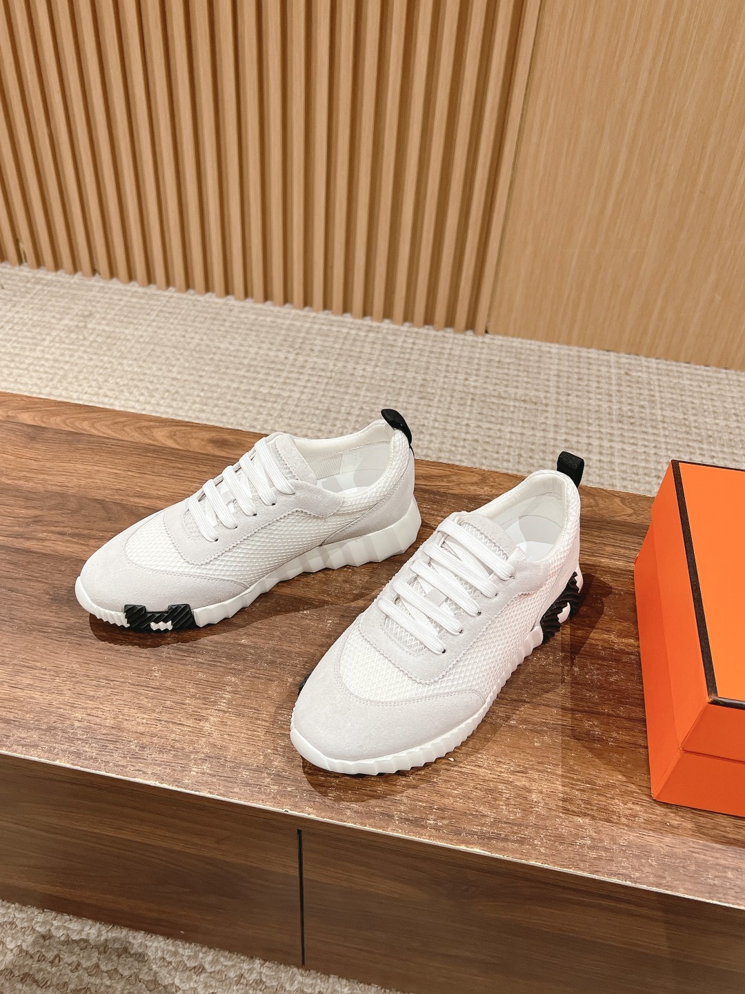 에르메스 여성 바운싱 스니커즈 블랑 메쉬