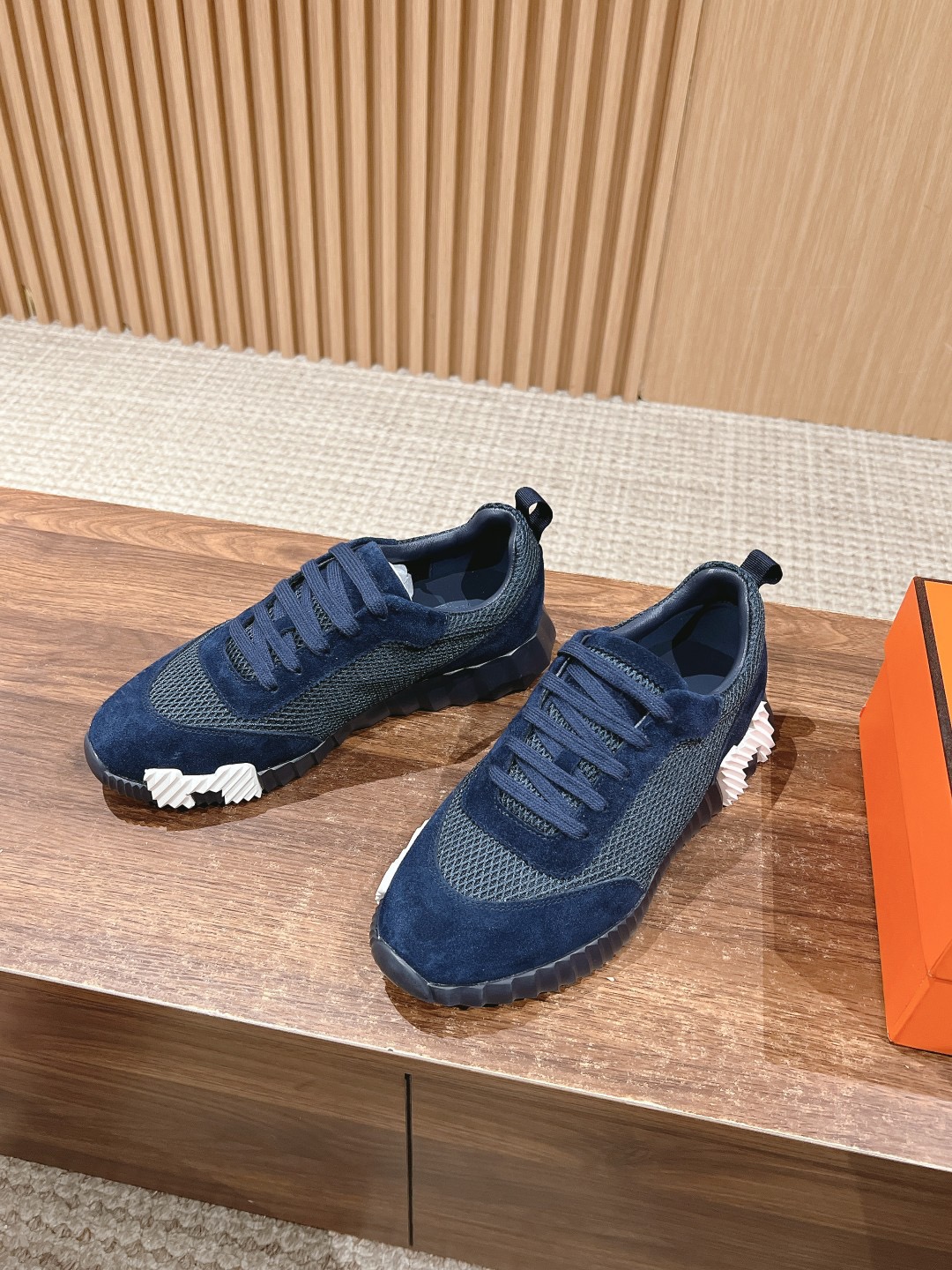 에르메스 여성 바운싱 스니커즈 블랑 메쉬