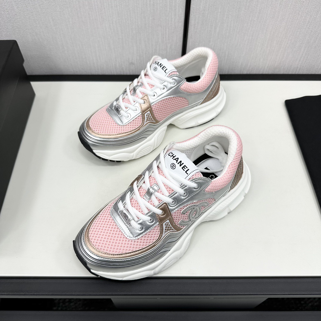 샤넬 스니커즈 샤식스 크루즈 CC 로고