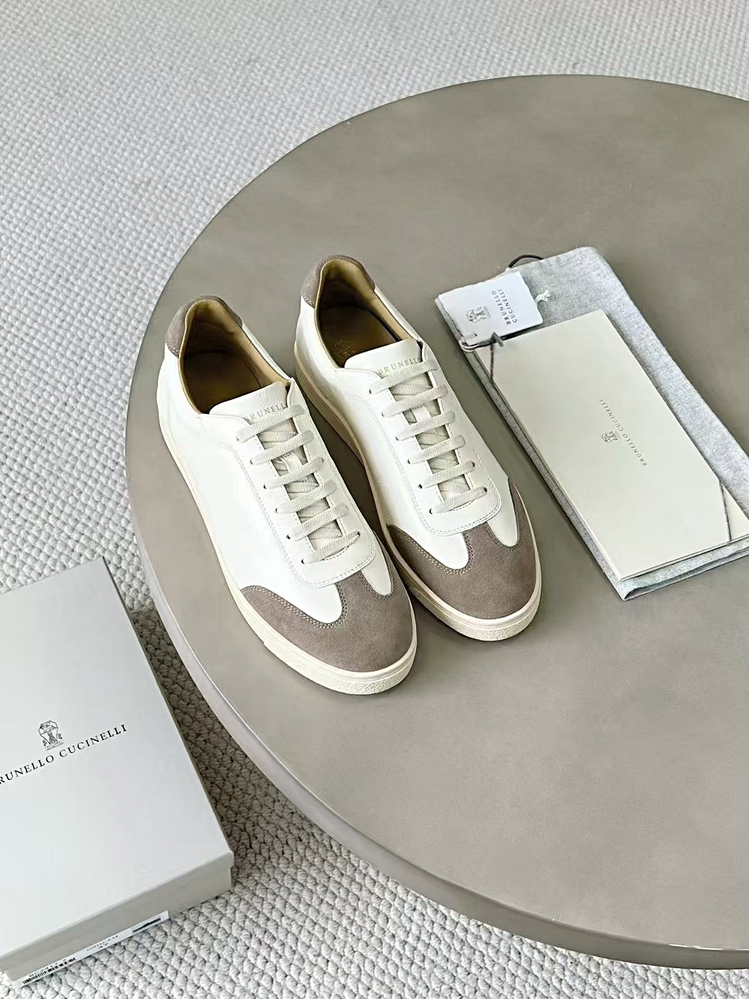 브루넬로쿠치넬리 스니커즈