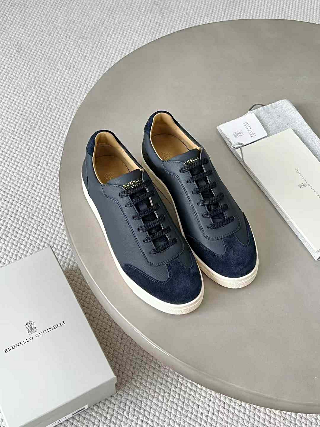 브루넬로쿠치넬리 스니커즈