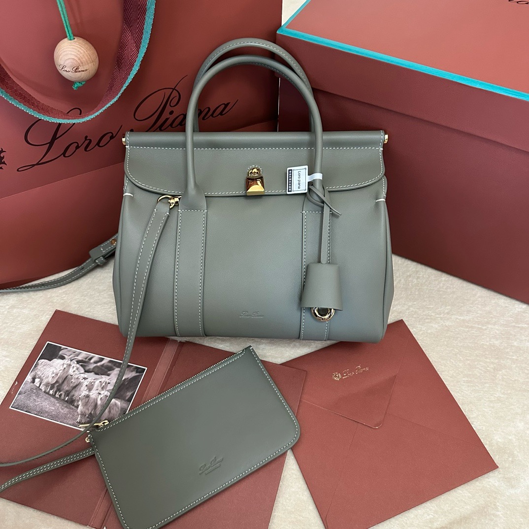 로로피아나 룸백 L25