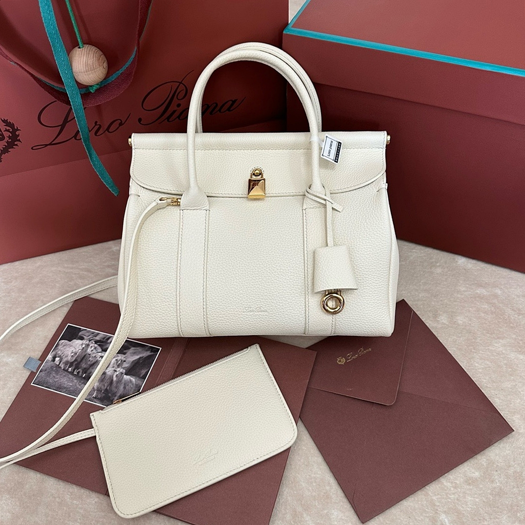 로로피아나 룸백 L25