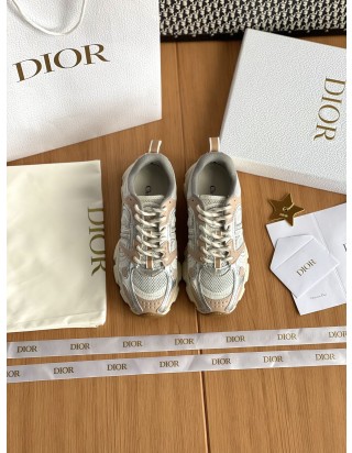 디올 크로노 스니커즈