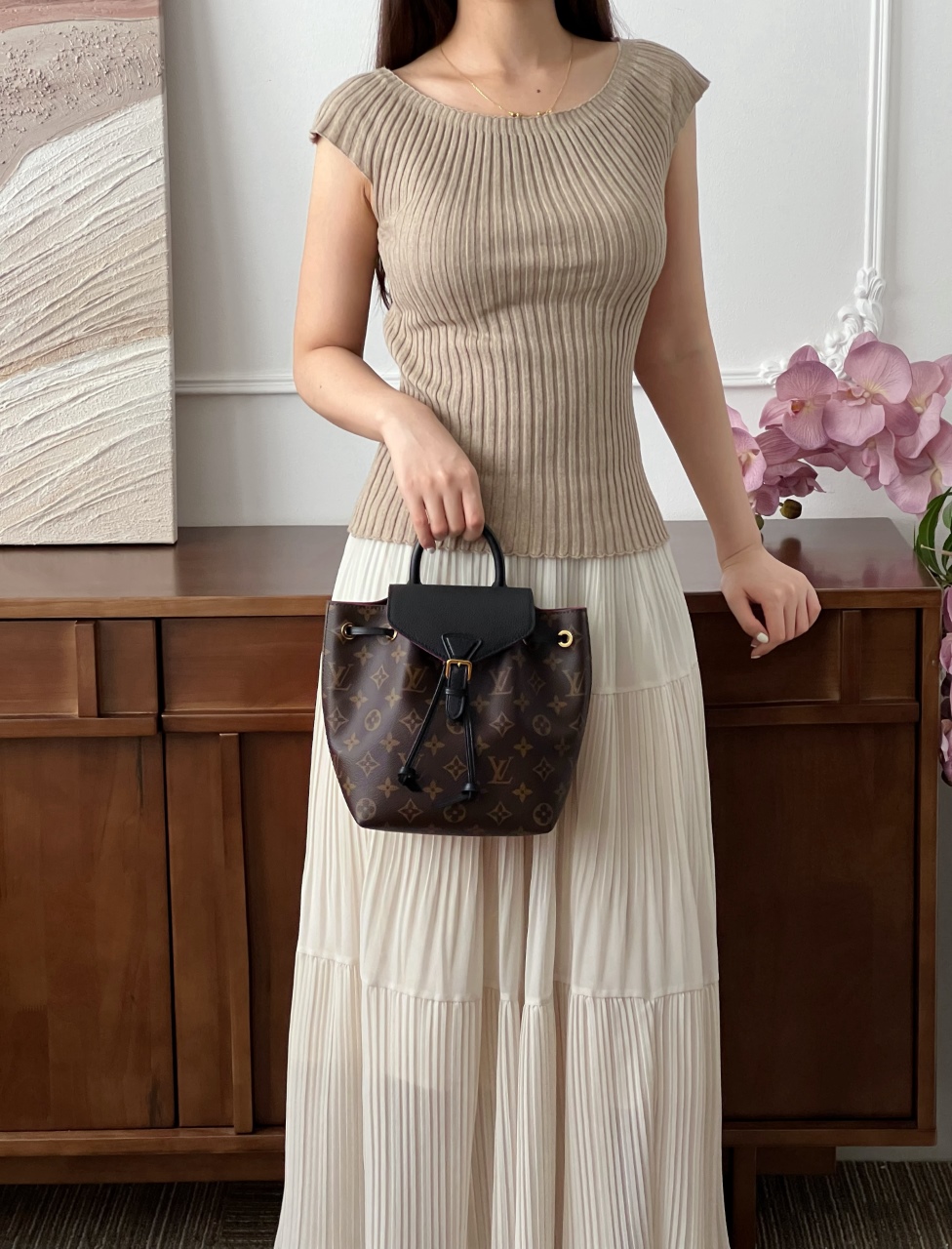 루이비통 모노그램 몽수리 BB 백팩