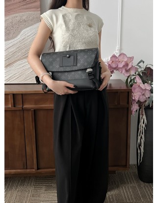 루이비통 이클립스 보야제 PM