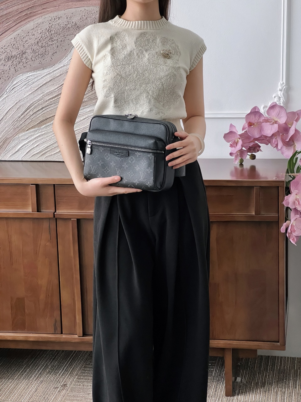 루이비통 이웃도어 메신저 PM