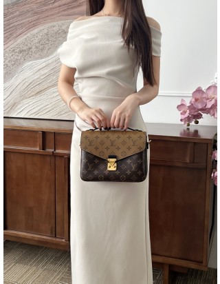 루이비통 포쉐트 메티스 모노그램 리버스 브라운