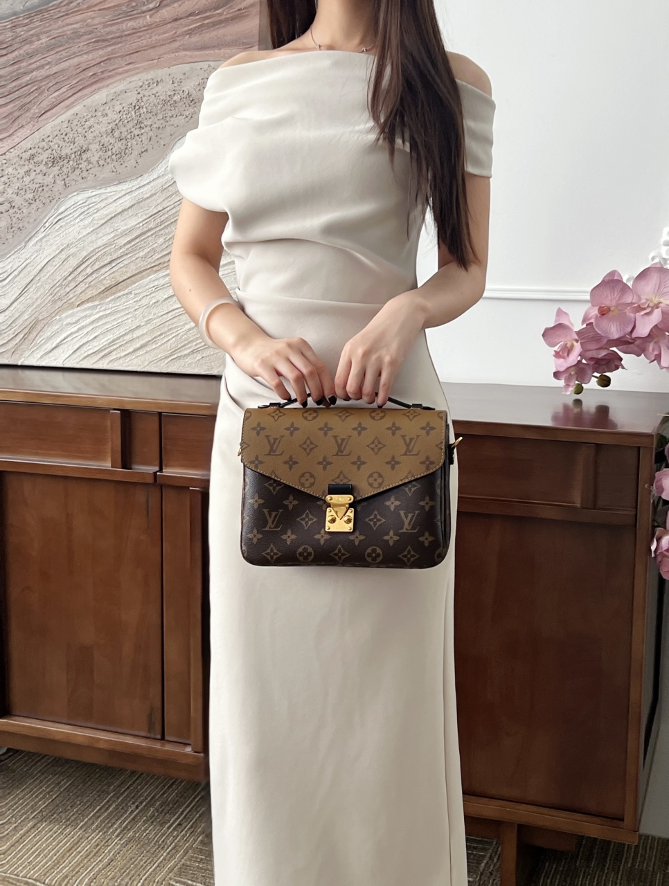 루이비통 포쉐트 메티스 모노그램 리버스 브라운