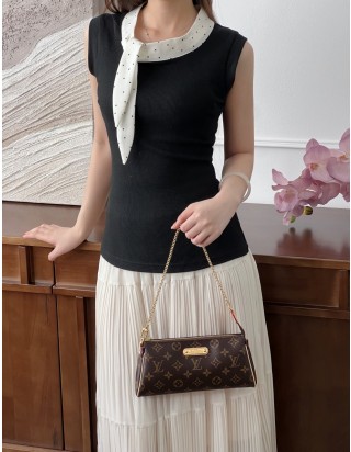 루이비통 에바 클러치 모노그램