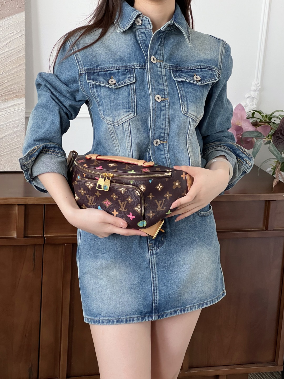 루이비통 러쉬 웨이스트 백