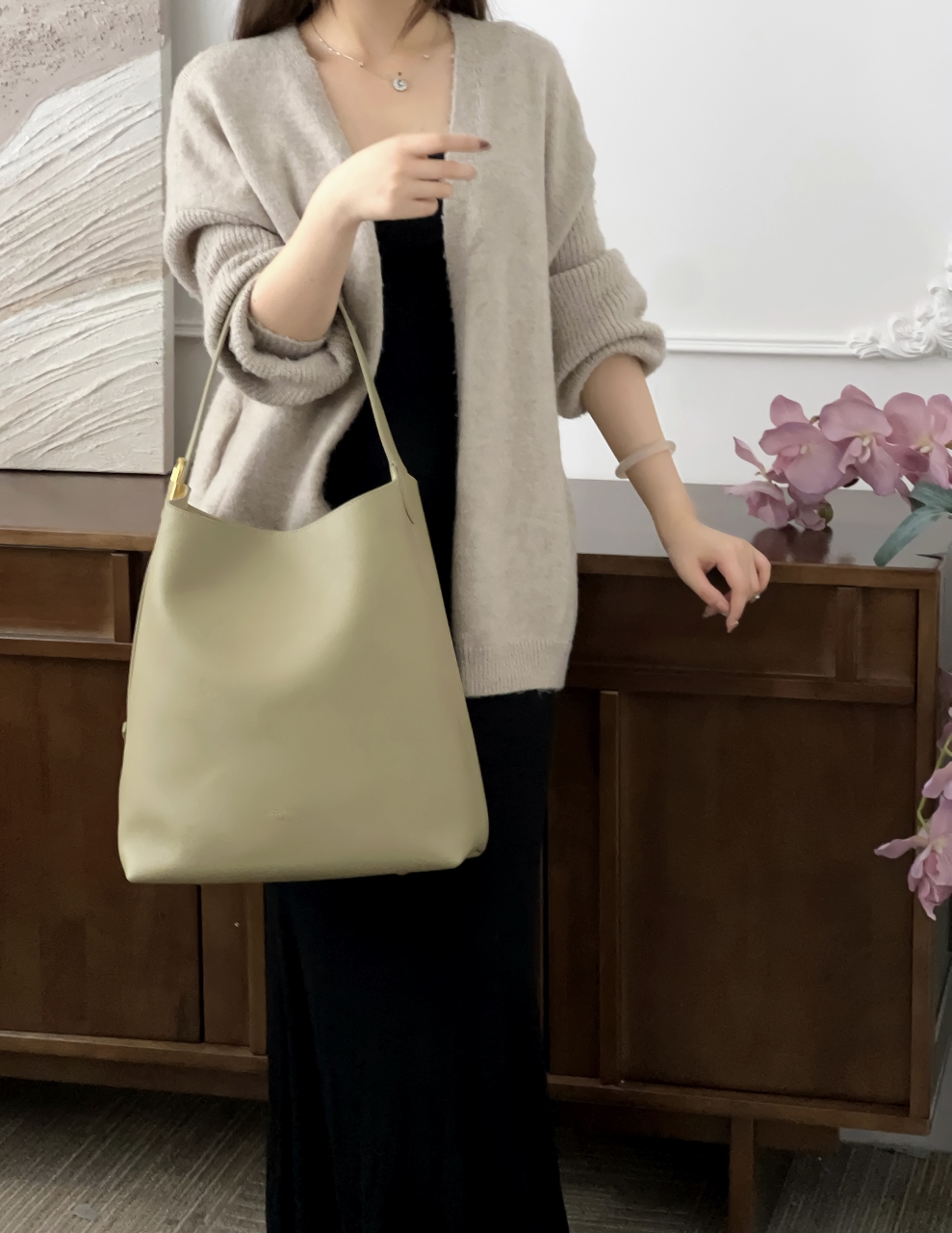 루이비통 로우 키 호보 MM