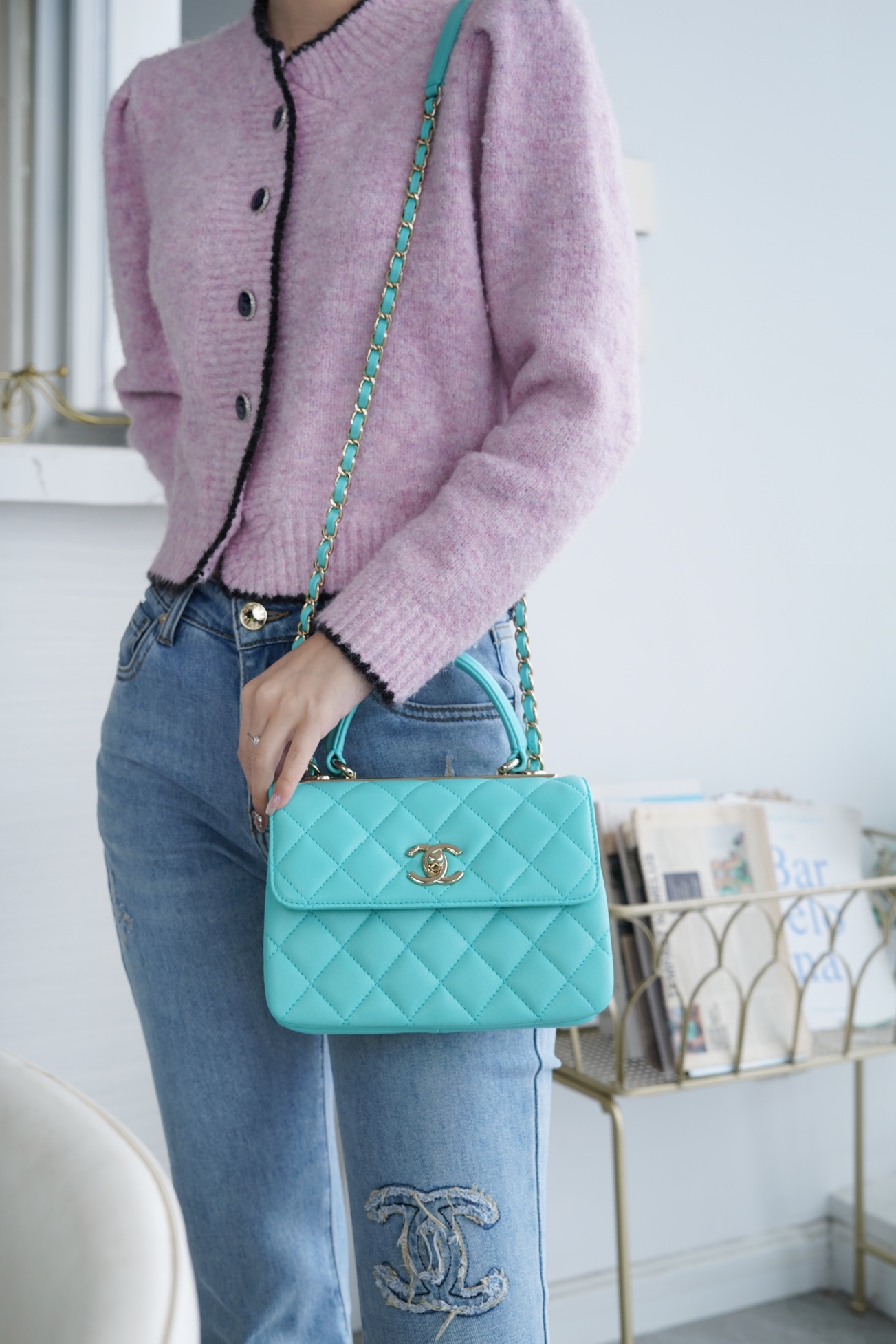 샤넬 트렌디 CC 탑핸들 플립백