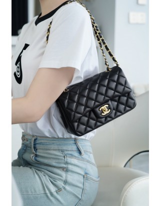 샤넬 클래식 미니 플랩 백 블랙금장