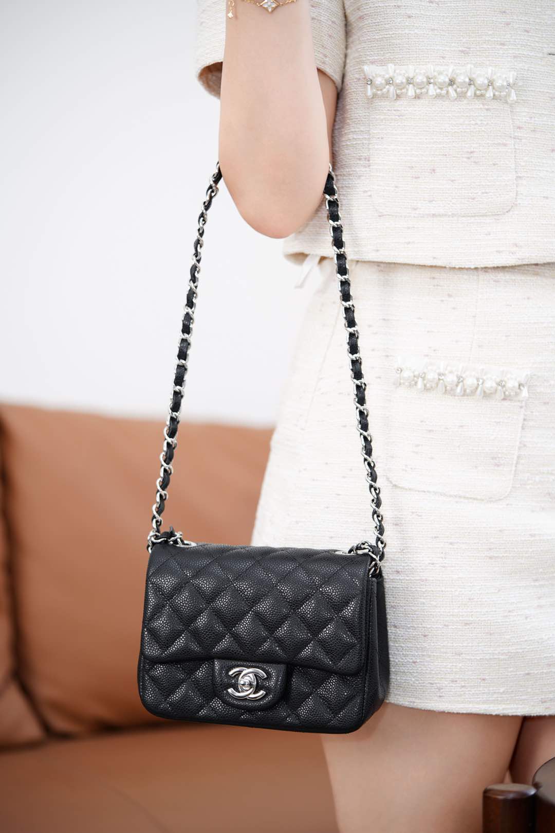 샤넬 클래식 플랩백 쁘띠삭 블랙은장