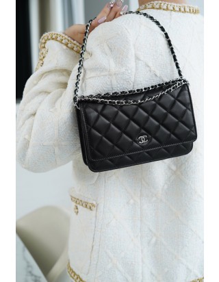 샤넬 클래식 WOC 램스킨 은장