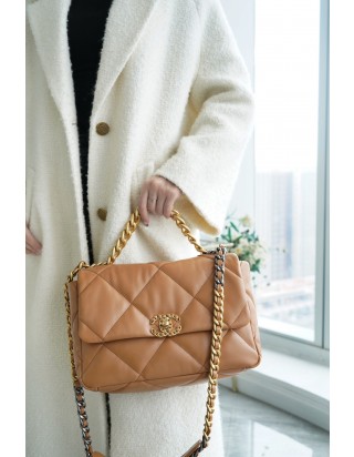 샤넬 19 플랩백 미디움