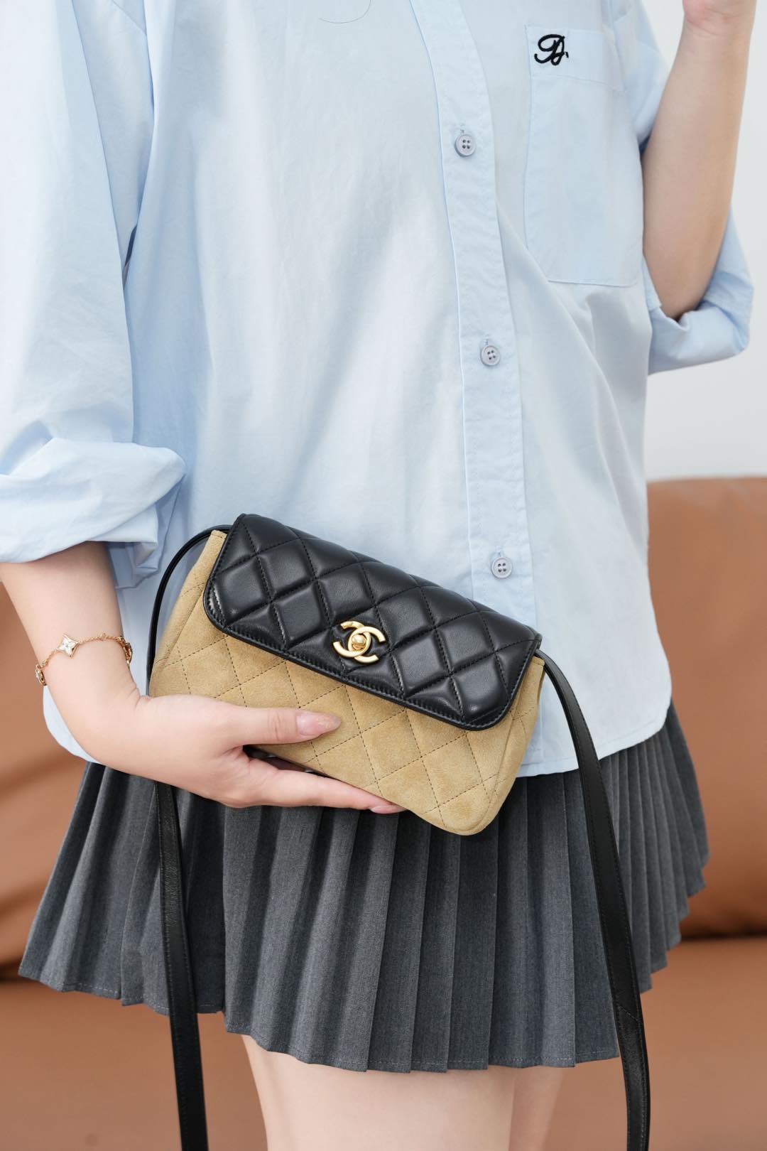 샤넬 25A 스웨이드 플랩백