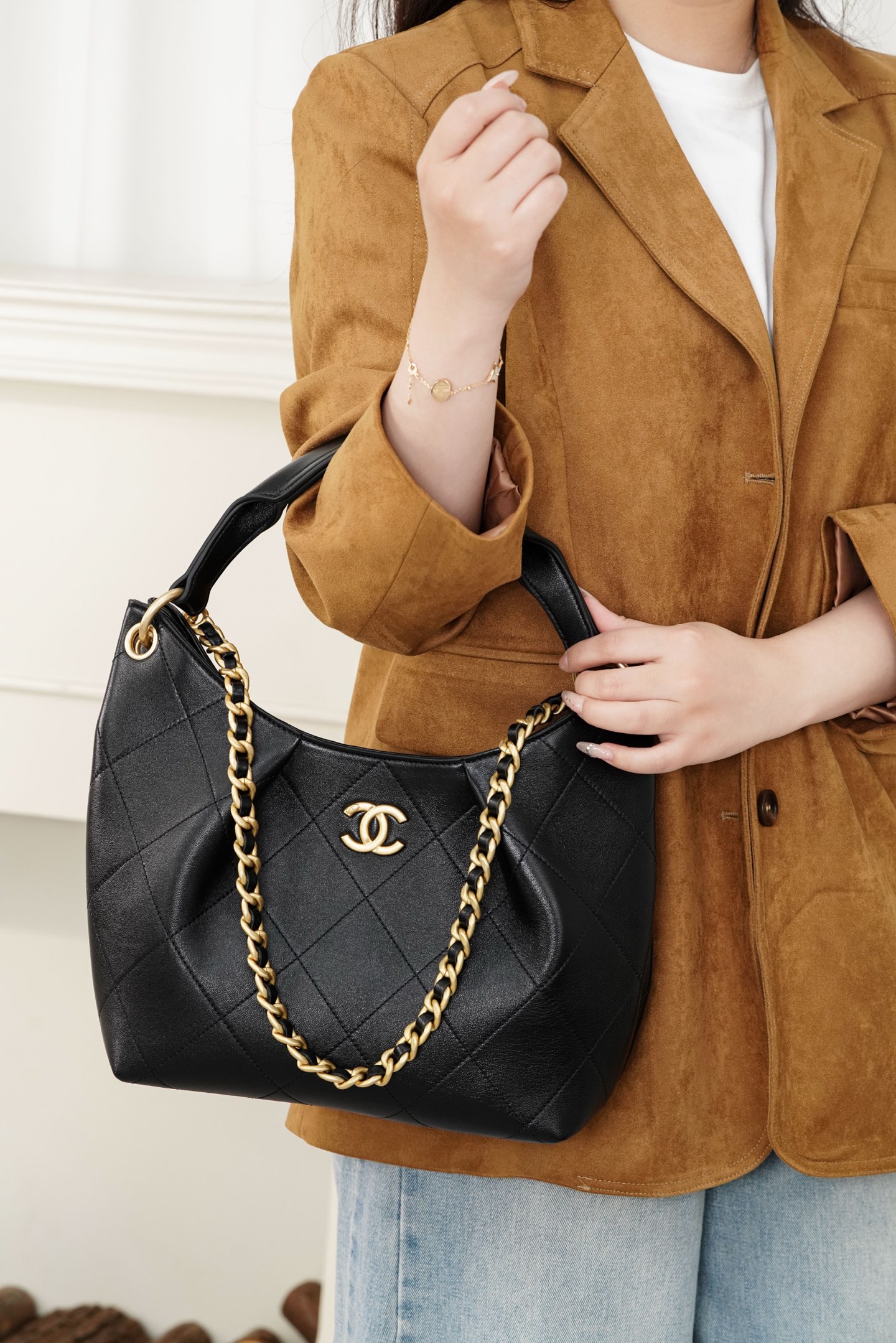 샤넬 맥시 스몰 호보 백