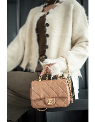 샤넬 24B 체인 핸들 스몰 플랩 백