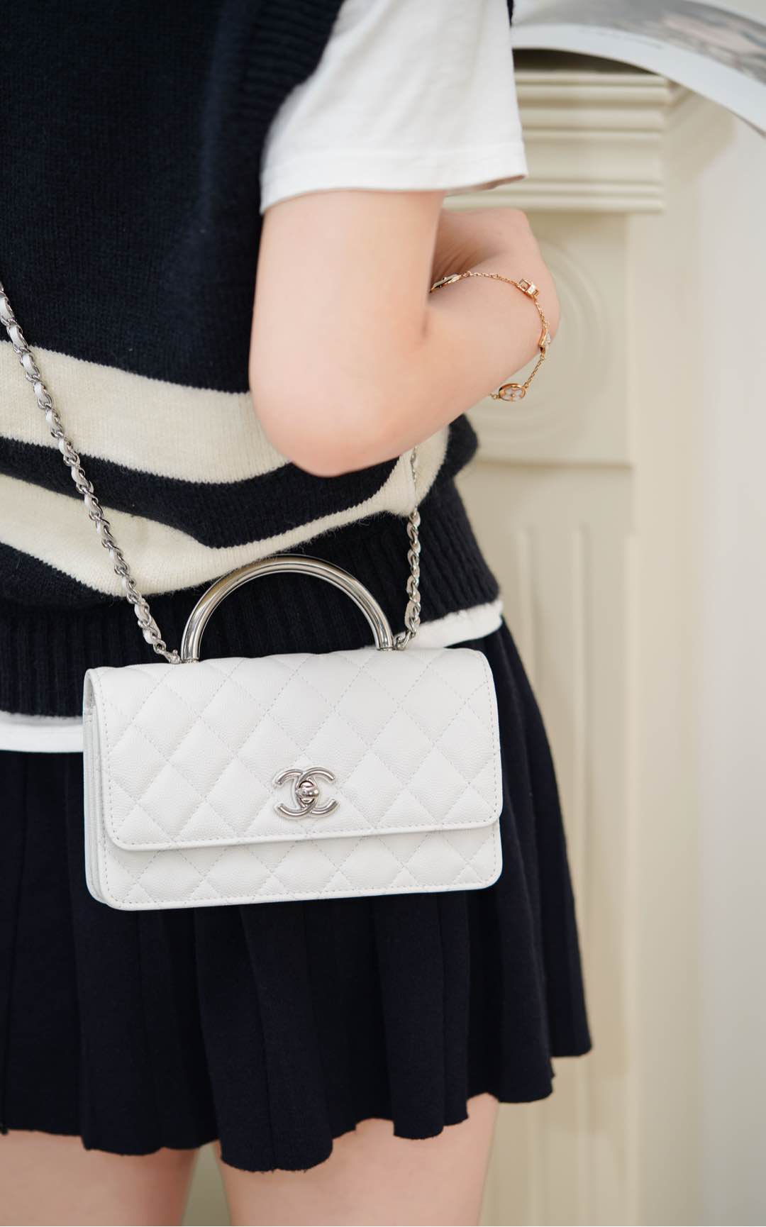 샤넬 탑 핸들 체인 클러치