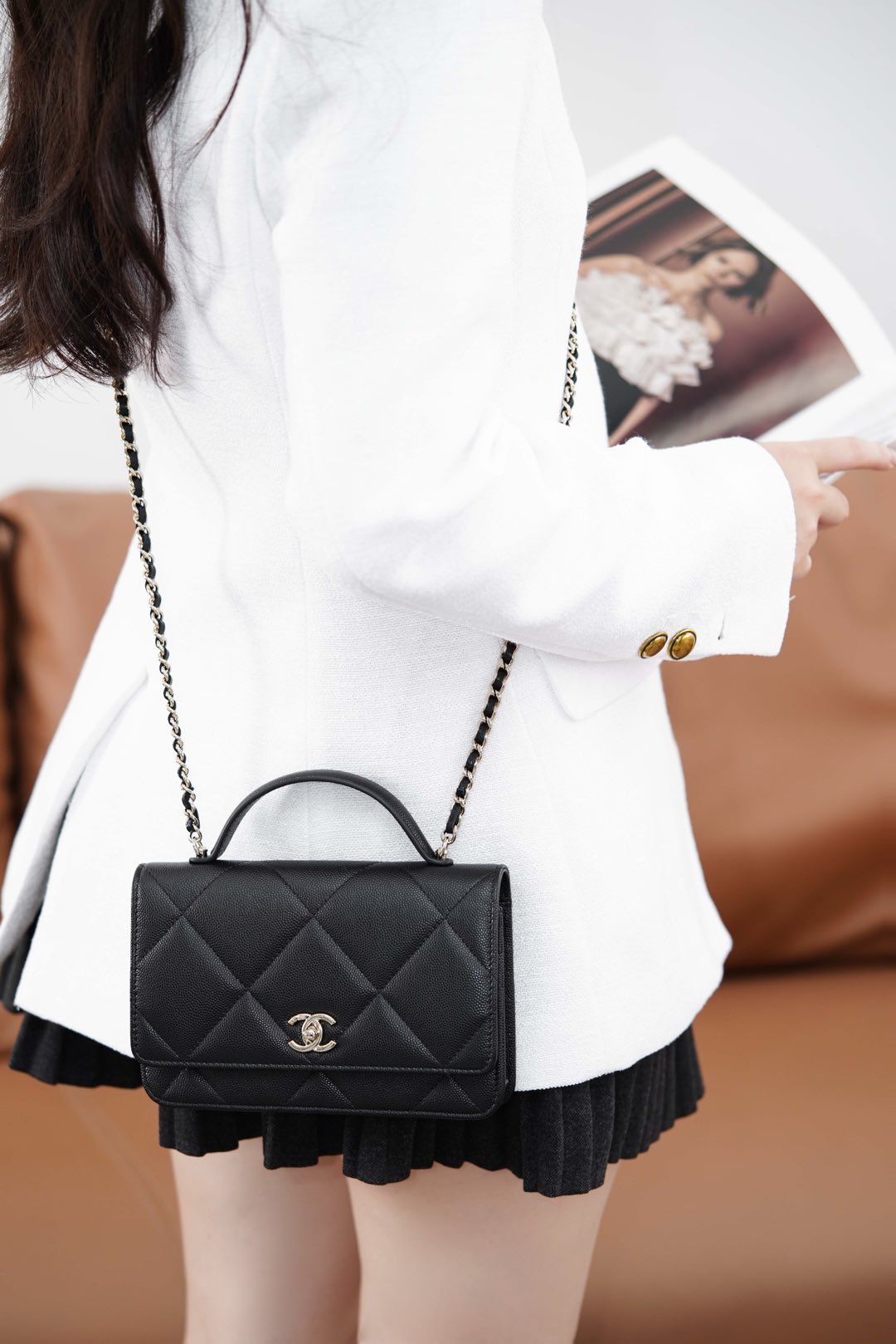 샤넬 탑 핸들 WOC