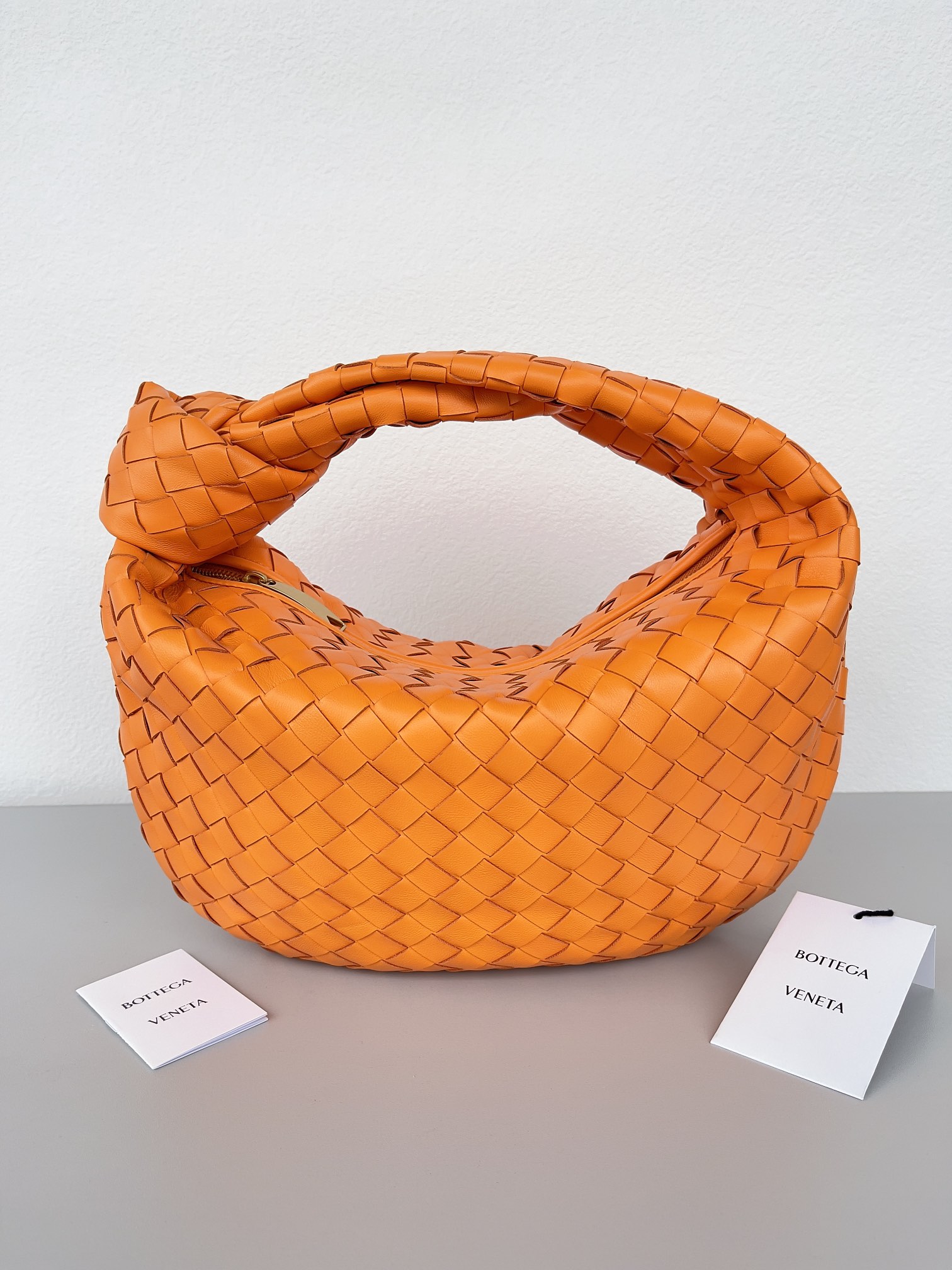 보테가 베네타 조디 백 미디움