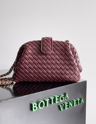 보테가 베네타 인트래치아토 레더 클러치 스몰