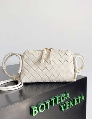 보테가 베네타 콘서트 파우치