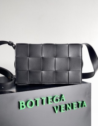 보테가 베네타 카세트 백