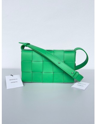 보테가 베네타 카세트 백