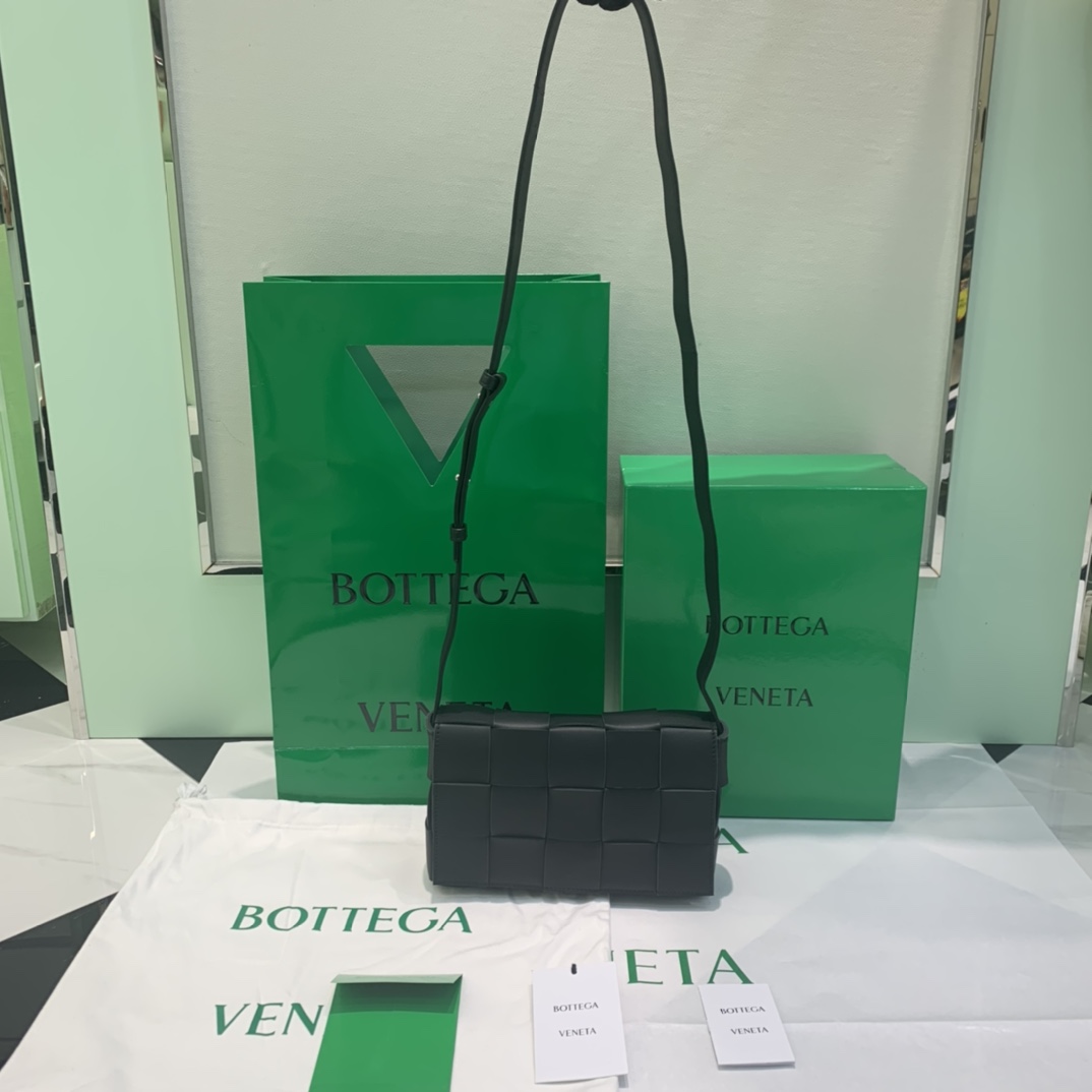 보테가 베네타 카세트 백