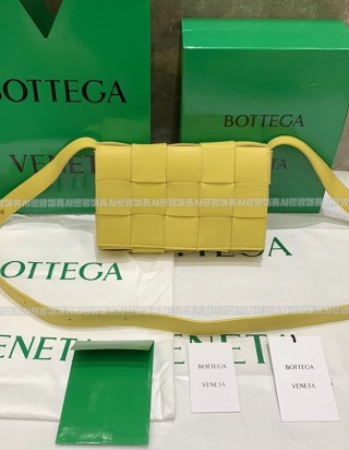보테가 베네타 카세트 백