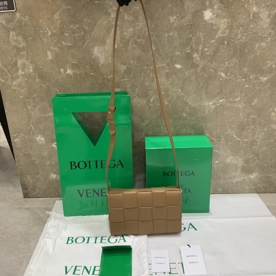 보테가 베네타 카세트 백