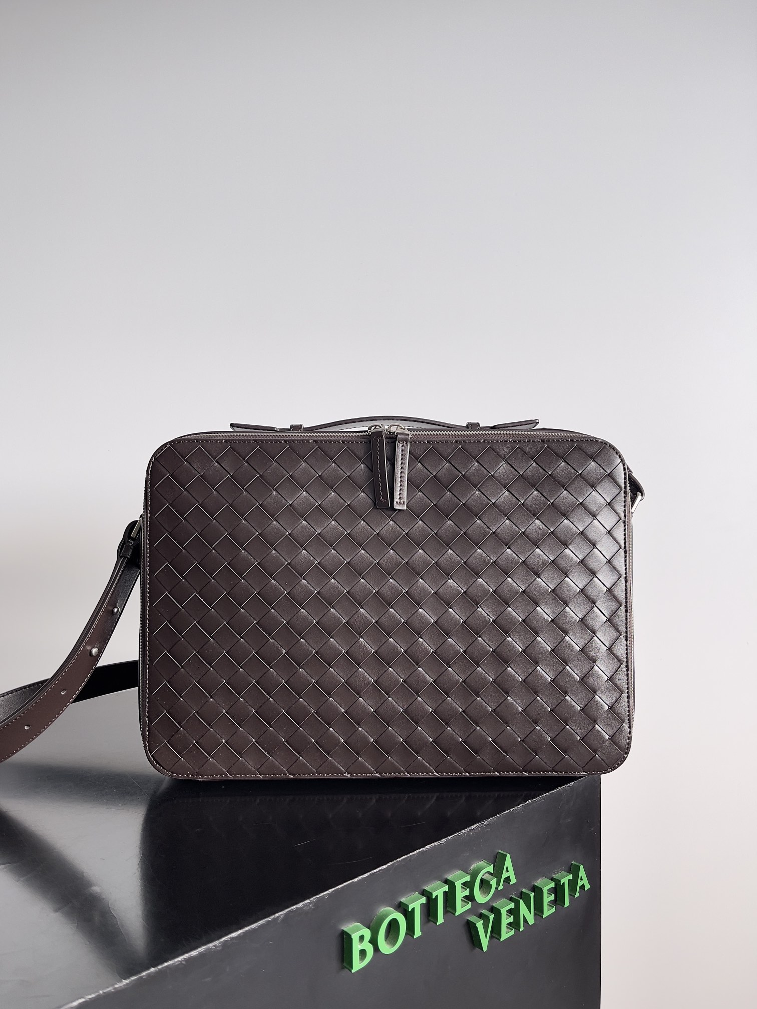 보테가 베네타 겟어웨이 슬림 브리프 케이스