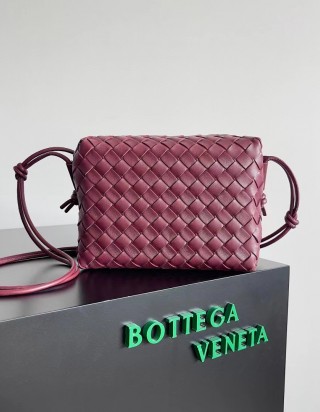 보테가 베네타 스몰 루프 백