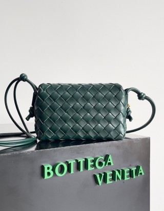 보테가 베네타 미니 루프 백