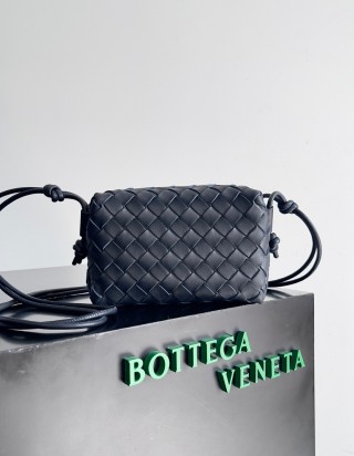 보테가 베네타 미니 루프 백