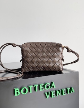 보테가 베네타 미니 루프 백