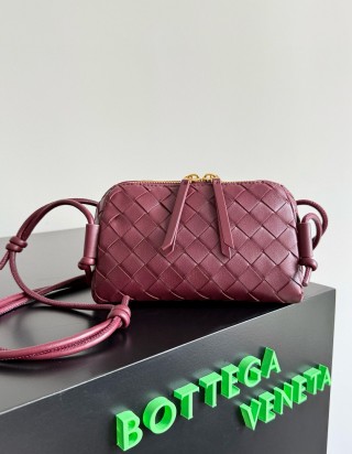 보테가 베네타 콘서트 파우치