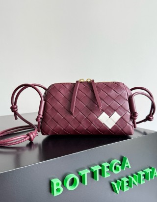 보테가 베네타 콘서트 파우치