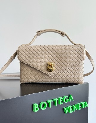 보테가 베네타 놋 락 핸드백
