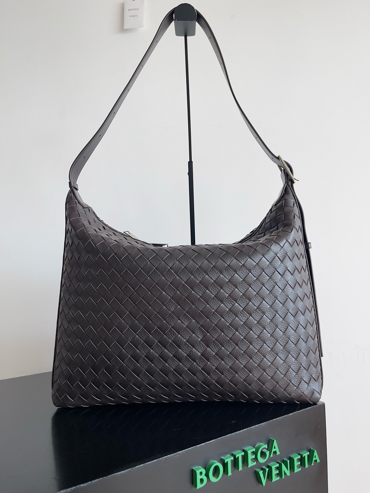 보테가 베네타 트래블러 백 미디움