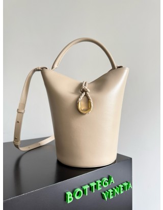 보테가 베네타 리베르타 버킷 백 라지