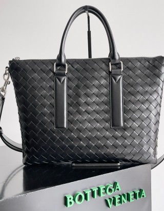 보테가 베네타 인트레치아토 소프트 브리프 케이스