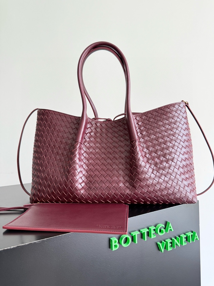 보테가 베네타 피나코데카 라지