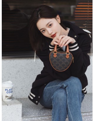 셀린느 트리오페 캔버스